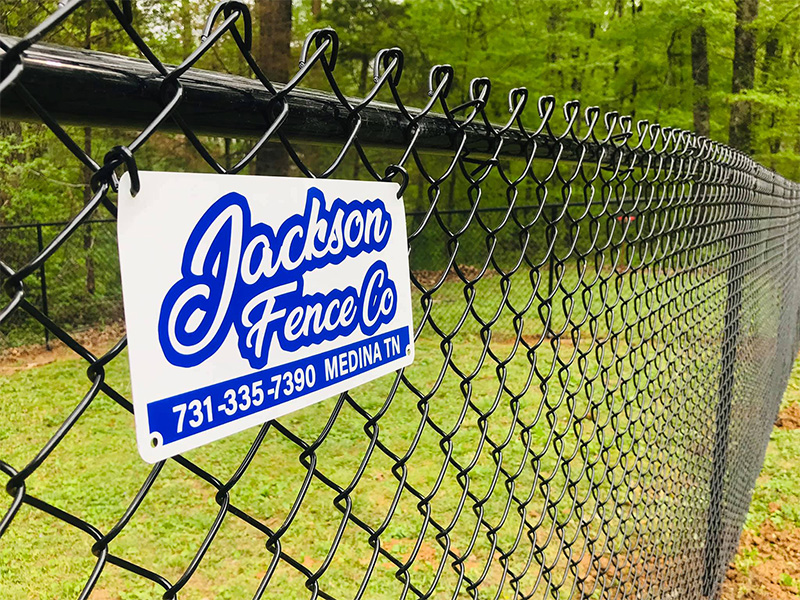 Residential Chain Link fence contractor in the West Tennessee area.