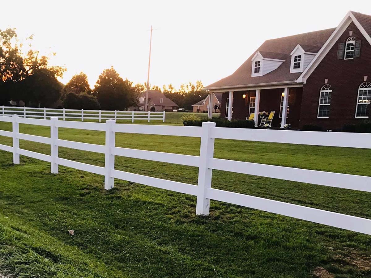 Residential fence company West Tennessee