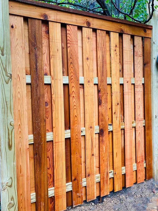 Wood fence styles that are popular in  Dyersburg TN